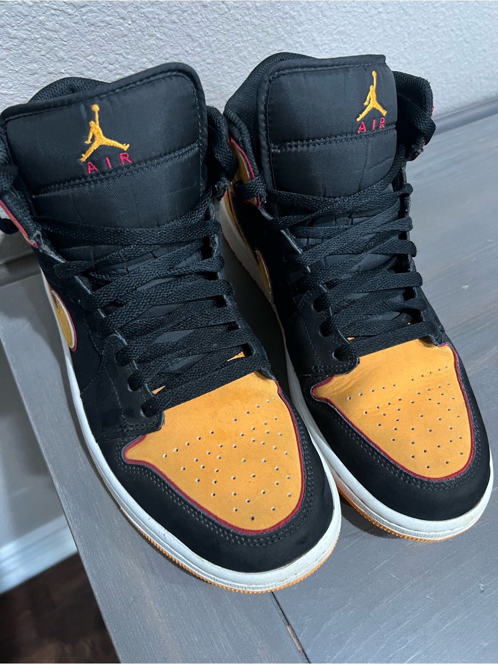 Nike Air Jordan 1 Mid SE Men's High-Top Sneakers in Black and Vivid Orange - Picture 8 of 8